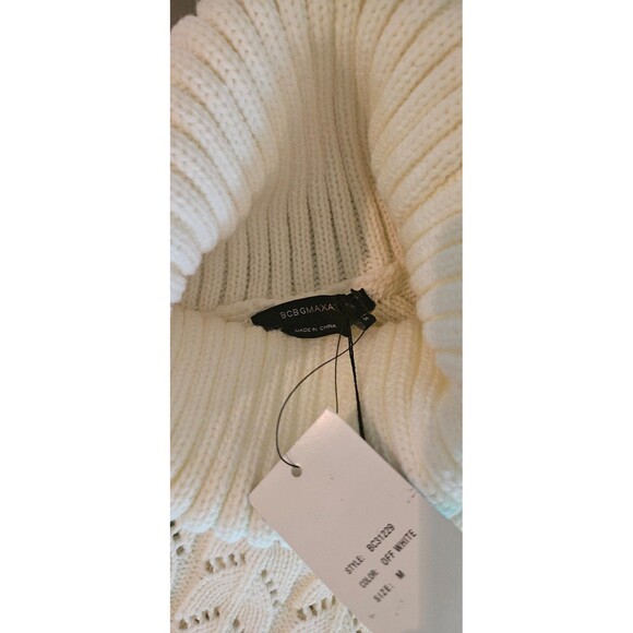 NWT BCBG MAXAXRIA TURTLE NECK OFF WHITE PONCHO - Picture 5 of 7